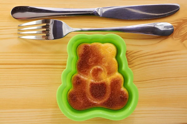 Gâteau à la cannelle en forme d'ourson — Photo