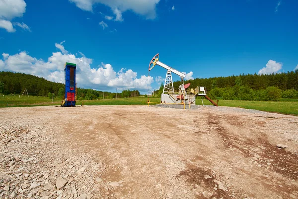 Ölpumpwerk — Stockfoto