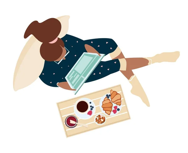 Mujer Joven Desayunando Cama Usando Tableta Ilustración Plana Vectorial Perro — Vector de stock