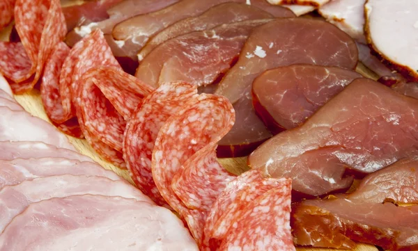 Salumi e fette di prosciutto — Foto Stock