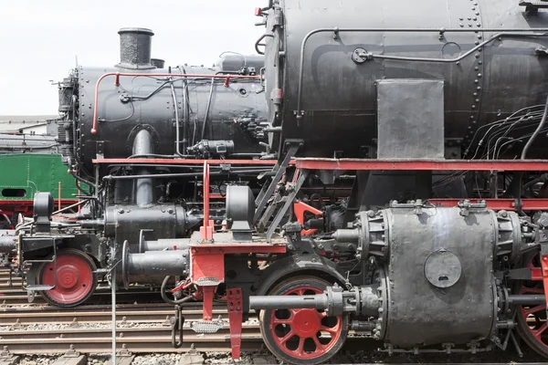 De oude stoomlocomotief — Stockfoto