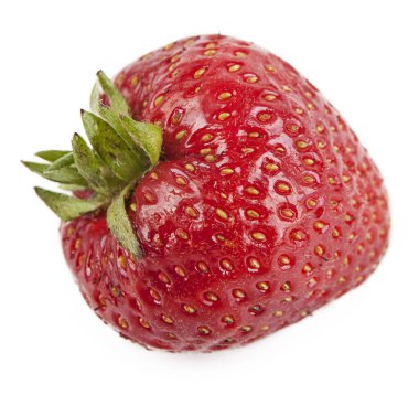 Beyaz arka planda taze çilek izole edilmiş. Portföydeki farklı bir açıdan farklı nesne veya görünüm.