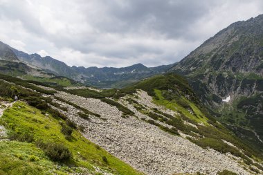 Tatra Ulusal Parkı 'ndaki dağ manzarası