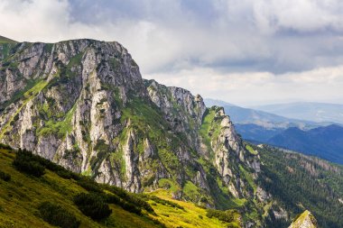 Tatra Ulusal Parkı 'ndaki dağ manzarası