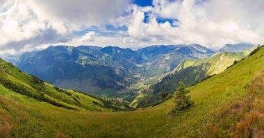 Tatra Ulusal Parkı 'ndaki dağ manzarası
