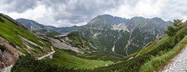 Tatra Ulusal Parkı 'ndaki dağ manzarası