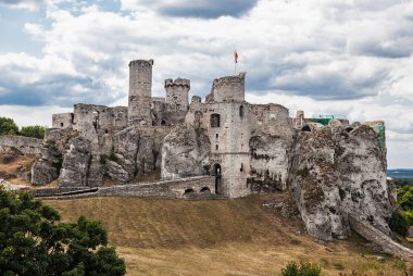 Polonya, Avrupa 'daki Ogrodzieniec Kalesi
