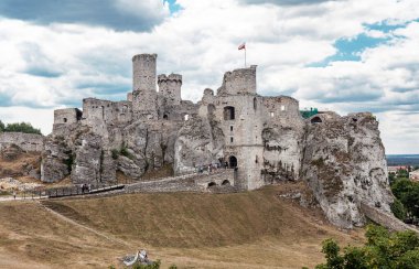 Polonya, Avrupa 'daki Ogrodzieniec Kalesi