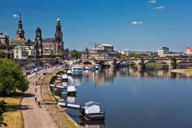 Almanya 'da Elbe nehrinde Dresden