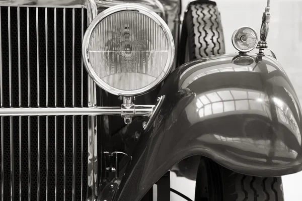 Altes und antikes Auto — Stockfoto