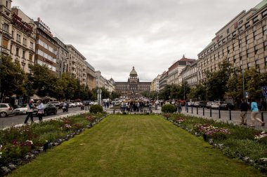 Prag'da tarihi Wenceslas Meydanı