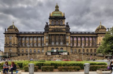 Prag'da tarihi Wenceslas Meydanı