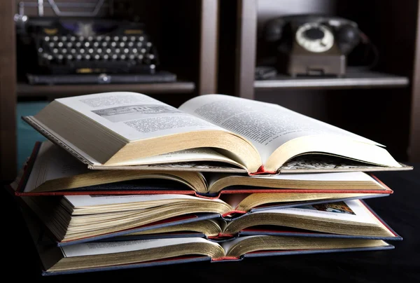 Old and vintage books — Stock Photo, Image