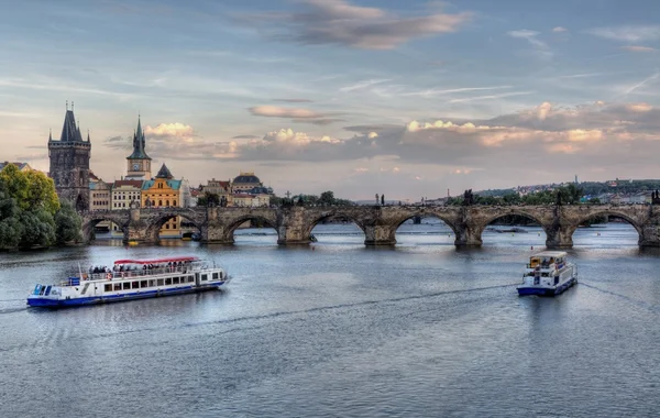 Sommerpanorama von Prag, Tschechische Republik — Stockfoto