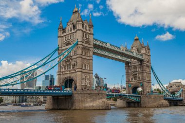 Tower Bridge ve Thames Nehri Londra, İngiltere.