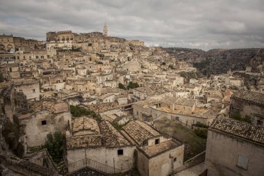 Matera İtalya 'nın Basilicata bölgesinde Matera ili' nde bir şehir ve komün..