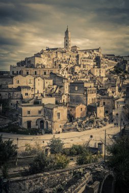 Matera İtalya 'nın Basilicata bölgesinde Matera ili' nde bir şehir ve komün..
