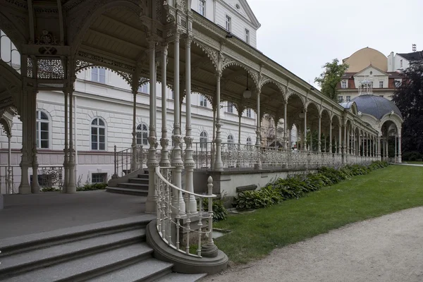 Antiguo pabellón en Karlovy Vary — Foto de Stock