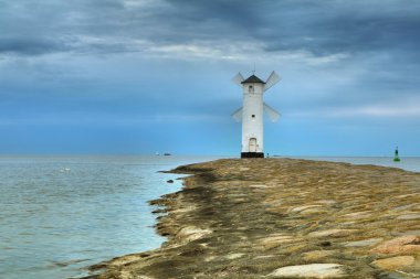 Deniz feneri yel Stawa Mlyny, Swinoujscie, Baltık Denizi, Polonya.