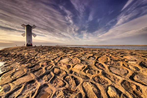 Deniz feneri yel Stawa Mlyny, Swinoujscie, Baltık Denizi, Polonya. — Stok fotoğraf