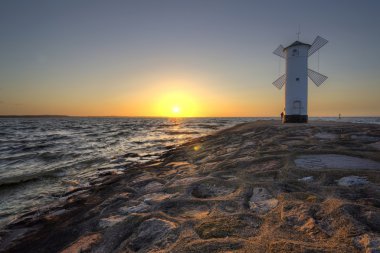 Deniz feneri yel Stawa Mlyny, Swinoujscie, Baltık Denizi, Polonya.