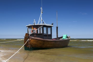 Küçük balıkçı teknesi