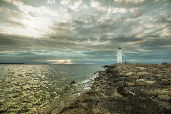 Molino de viento del faro histórico Stawa Mlyny, Swinoujscie, Mar Báltico, Polonia . — Foto de Stock