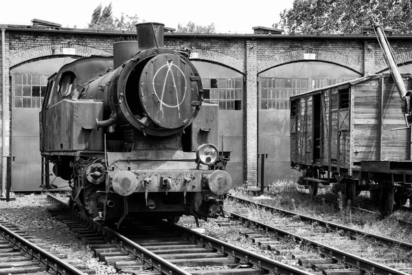 La vieja locomotora de vapor — Foto de Stock