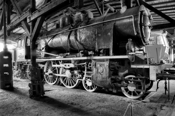 La vieja locomotora de vapor — Foto de Stock