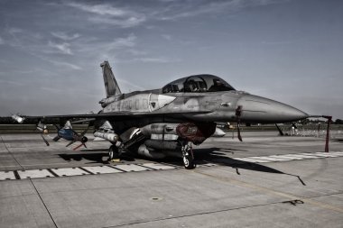 F-16 Savaşan Şahin