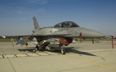 F-16 Savaşan Şahin