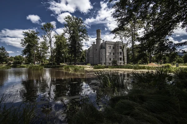 Castillo histórico en Karpniki, Polonia — Foto de Stock