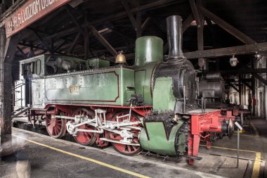 Eski buharlı lokomotif.