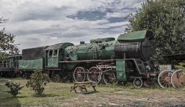Старый паровоз — стоковое фото