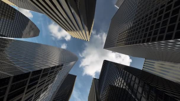 Centro del distrito de negocios con rascacielos de gran altura y edificios de oficinas — Vídeos de Stock