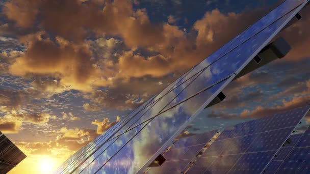 太陽光から電気を生み出す赤い夕焼け空に対する太陽エネルギーパネル — ストック動画