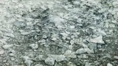 Bir dağ dere kuyu suyu