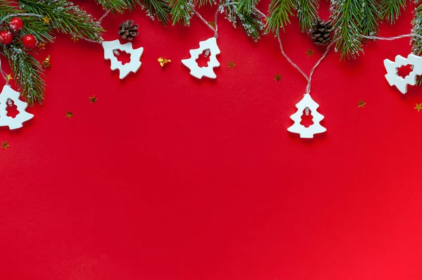 Tannenzweige Und Ein Kranz Form Eines Weihnachtsbaumes Hintergrund Für Weihnachten — Stockfoto