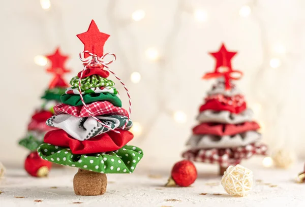 Árvore Natal Feita Tecido Multicolorido Natal Ano Novo — Fotografia de Stock