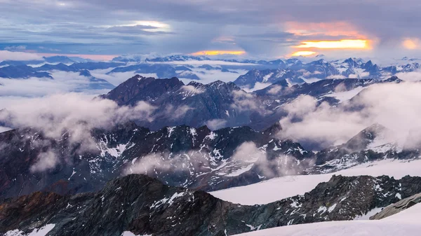 Alpes yüksek manzara — Stok fotoğraf