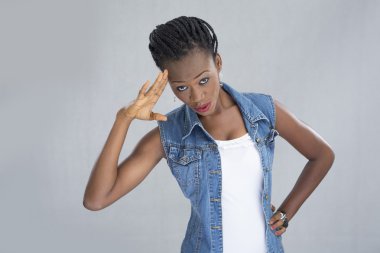 güzel bir Afrikalı-Amerikalı kadın