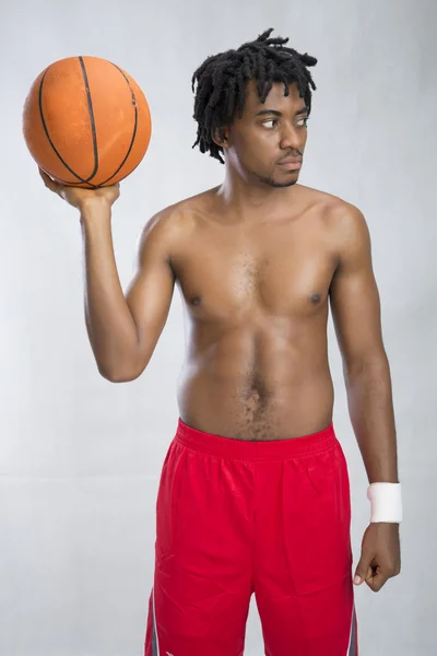 Jugador de baloncesto con pelota — Foto de Stock