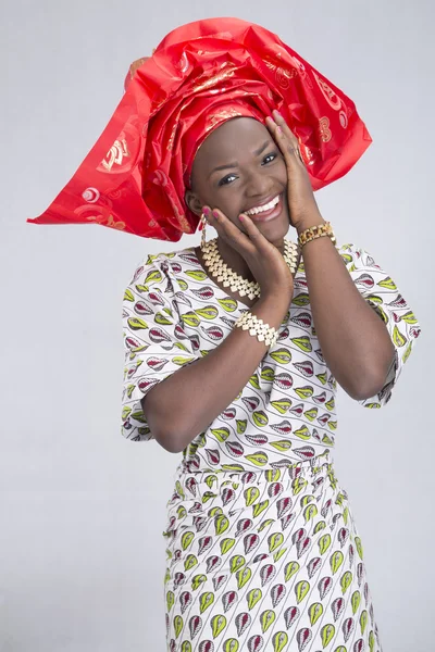 Schoonheid heldere Afrikaanse vrouw — Stockfoto
