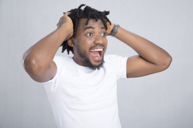 serin Afro-Amerikan erkek