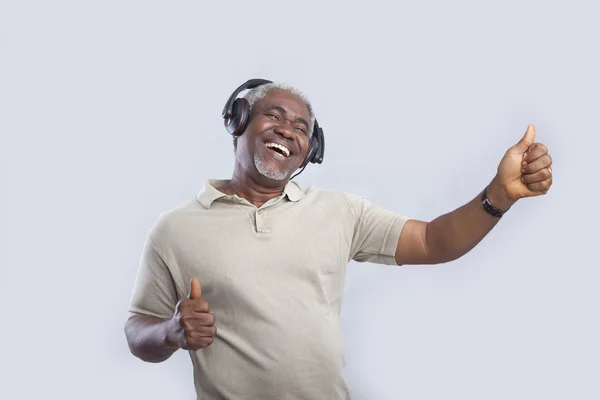 Afrika kökenli Amerikalı adam yaşlı