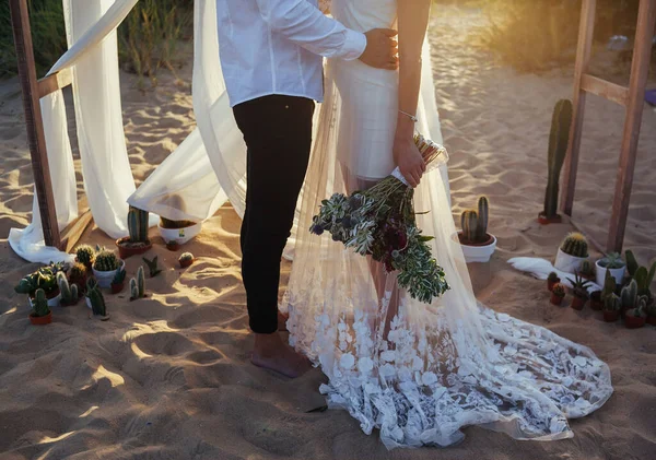 Bröllopsceremoni på stranden — Stockfoto