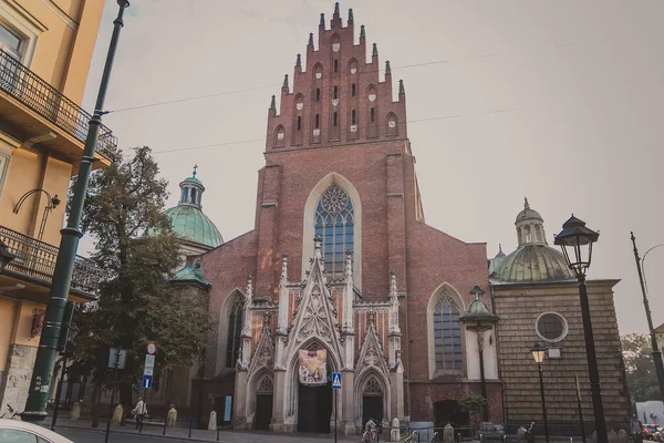 Bazylika Trójcy Przenajświętszej i klasztor Dominikanów na Starym Mieście w Krakowie — Zdjęcie stockowe