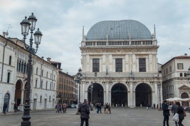 Brescia Belediye Binası 'ndan Piazza della Loggia