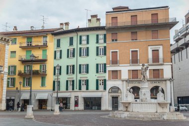 Fontana dellAbbondanza Piazza del Mercato Meydanı 'nda
