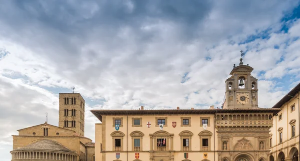 Grote plein in het centrum van Arezzo — Stockfoto
